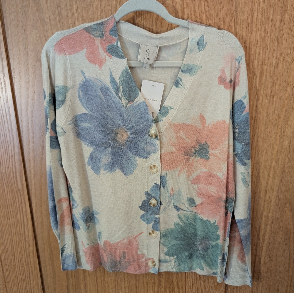 Sioni Floral Cardigan in Cream, Blue, and Pink
